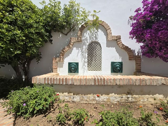 Piso de 2 habitaciones en Sierra Blanca, Marbella en venta con piscina garaje - 560.000 € (Ref: 9543967)