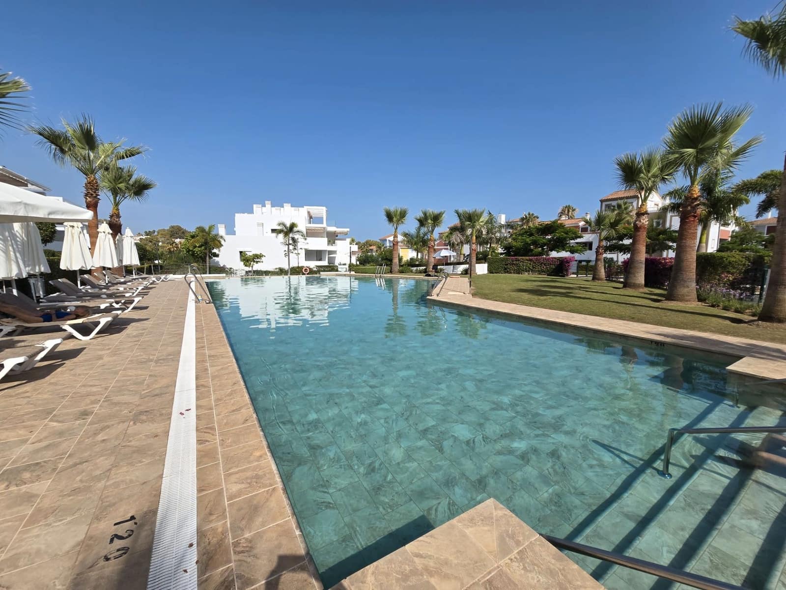 2 quarto Apartamento para venda em El Paraiso com piscina garagem - 570 000 € (Ref: 9543968)