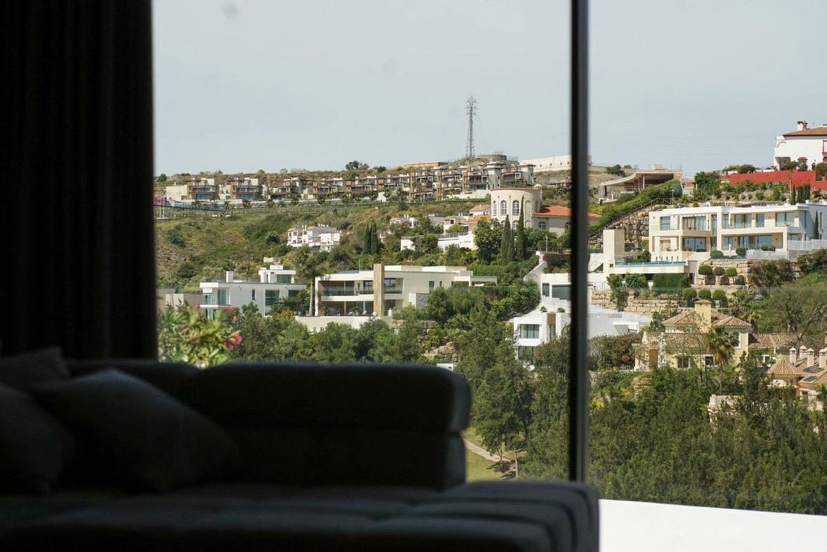 5 sypialnia Willa na sprzedaż w Benahavis z basenem garażem - 1 299 000 € (Ref: 8802370)