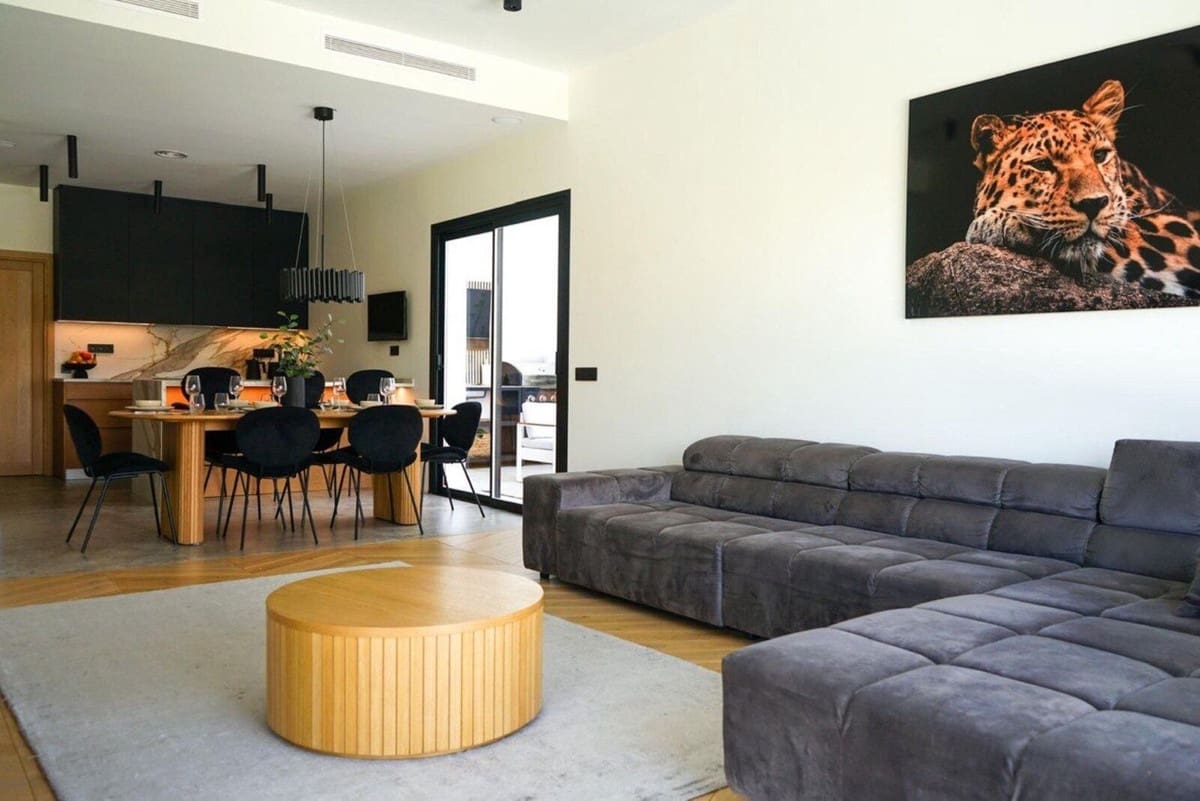 5 sypialnia Willa na sprzedaż w Benahavis z basenem garażem - 1 299 000 € (Ref: 8802370)