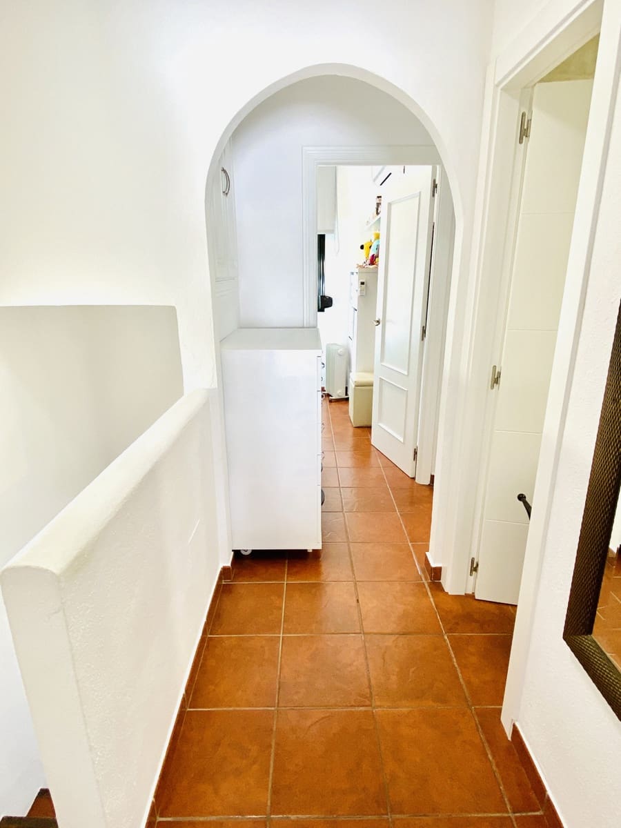 4 soverom Hus til salgs i Benahavis med garasje - € 620 000 (Ref: 8802371)