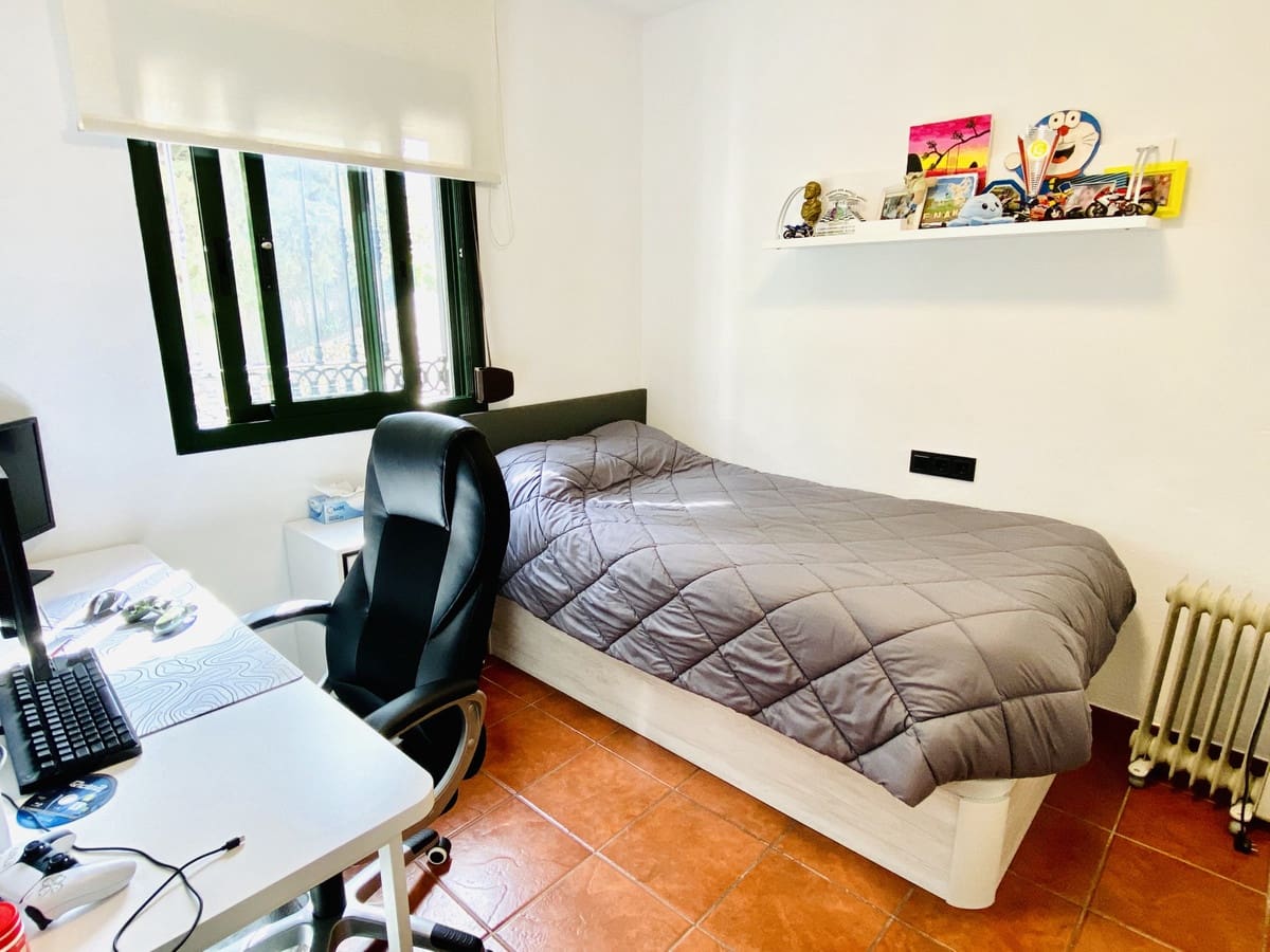 4 soverom Hus til salgs i Benahavis med garasje - € 620 000 (Ref: 8802371)