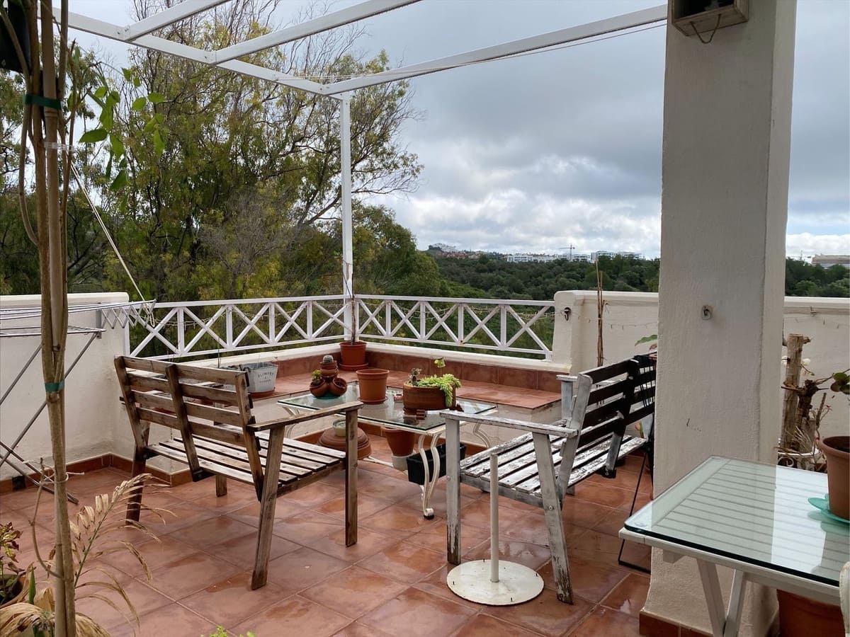 2 bedroom Apartment for sale in Rio Real with pool garage - € 405,000 (Ref: 8802373)