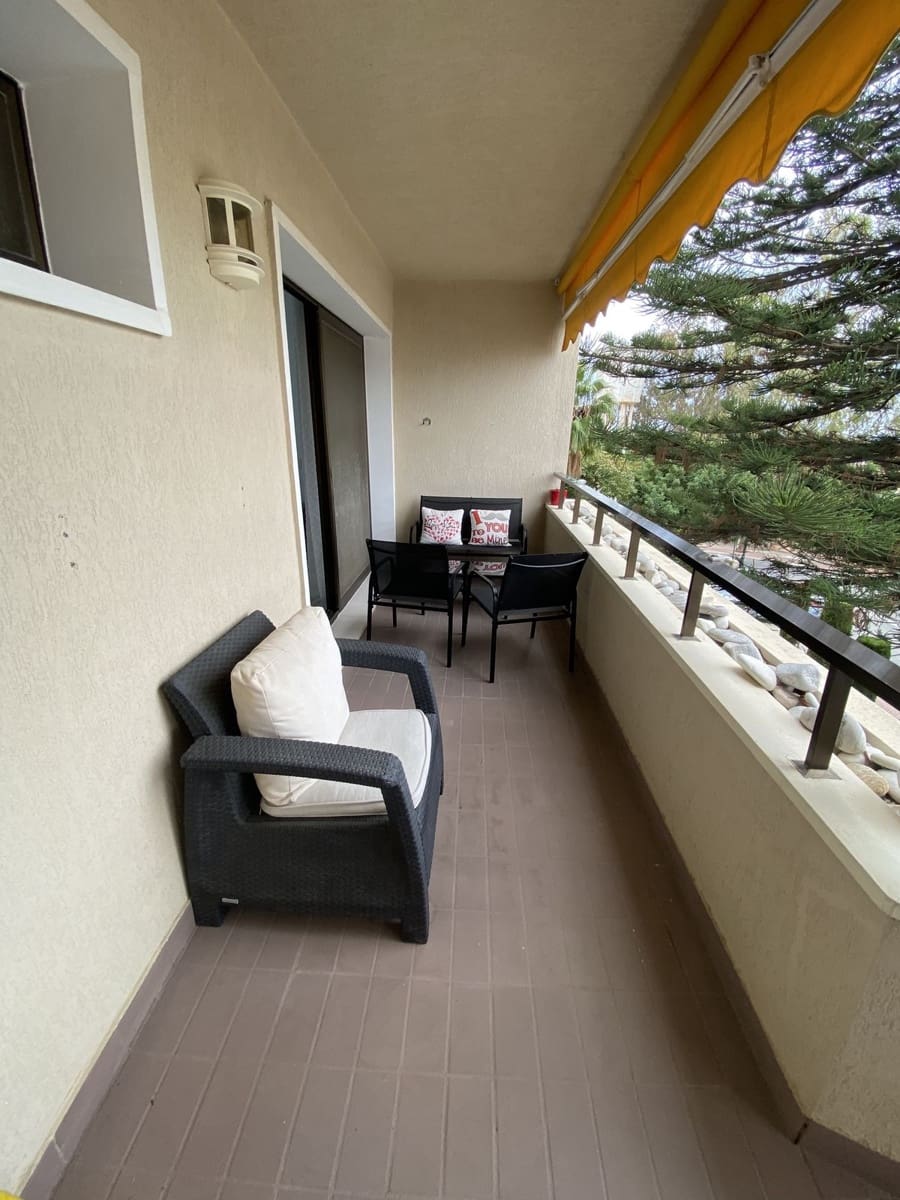 1 slaapkamer Appartement te koop in Estepona met zwembad garage - € 235.000 (Ref: 8802375)