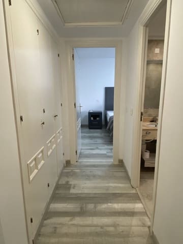 1 sypialnia Apartament na sprzedaż w Nueva Atalaya, Estepona z basenem garażem - 235 000 € (Ref: 8802375)