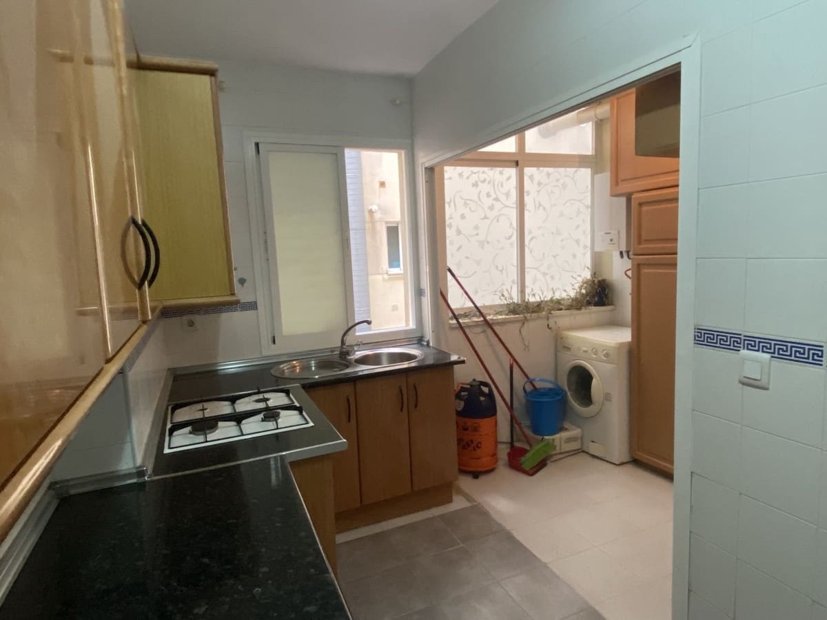 4 soveværelse Lejlighed til salg i Nueva Andalucia med swimmingpool - € 280.000 (Ref: 8802376)