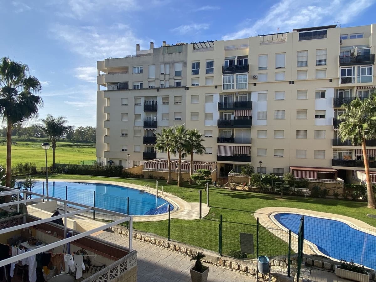 4 soveværelse Lejlighed til salg i Nueva Andalucia med swimmingpool - € 280.000 (Ref: 8802376)