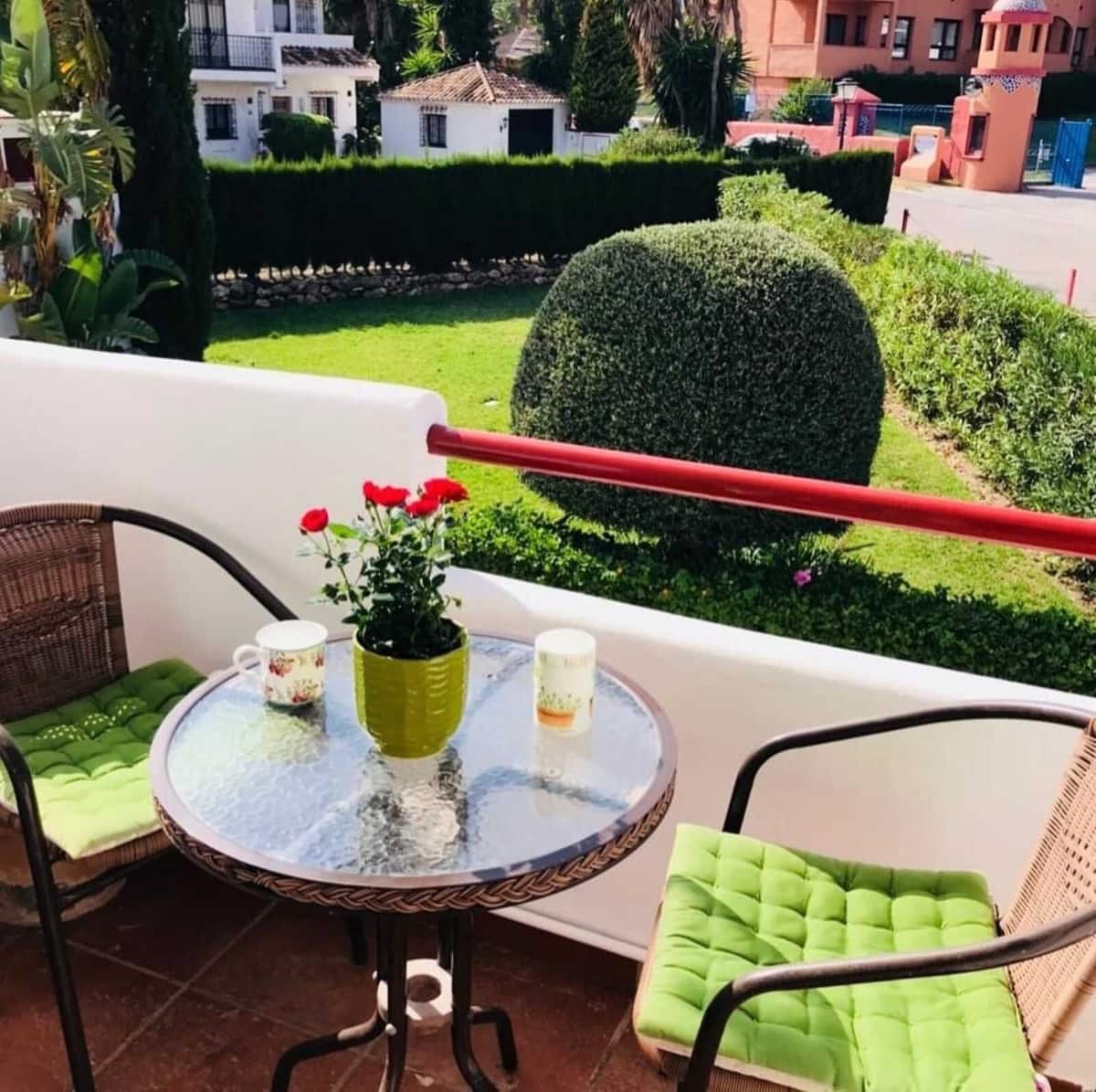 2 Zimmer Apartment zu verkaufen in Estepona mit Pool Garage - 365.000 € (Ref: 8868460)