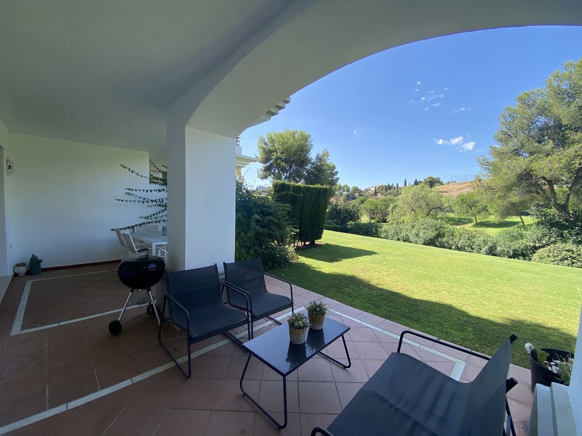 3 soverom Leilighet til salgs i Los Arqueros med svømmebasseng garasje - € 415 000 (Ref: 8967245)