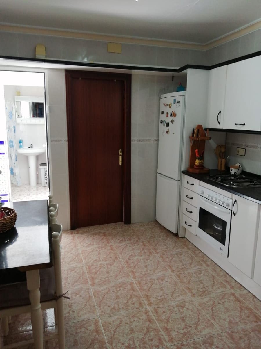 6 bedroom Townhouse for sale in Algodonales with garage - € 226,000 (Ref: 9084924)