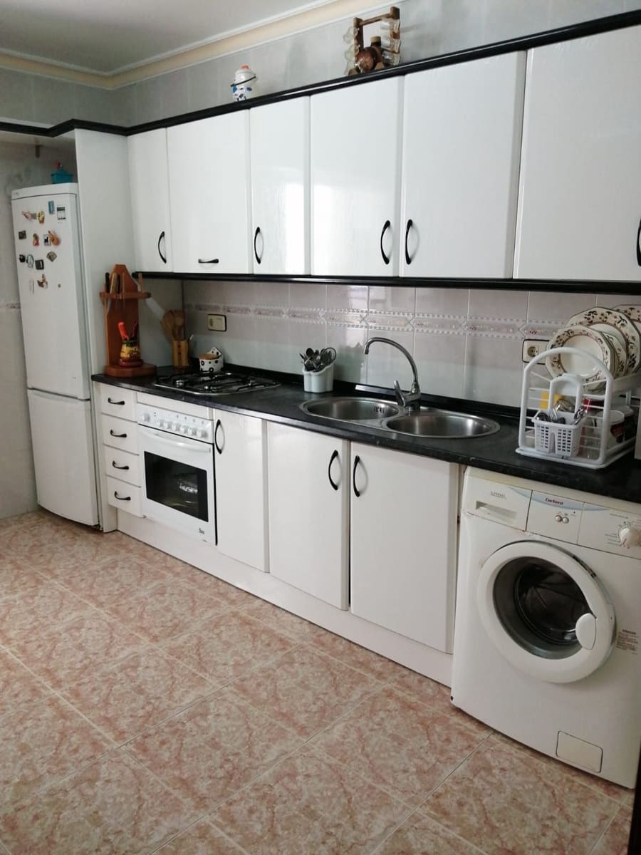 6 bedroom Townhouse for sale in Algodonales with garage - € 226,000 (Ref: 9084924)