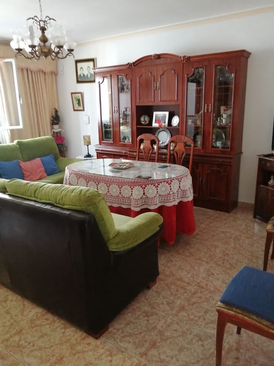 6 bedroom Townhouse for sale in Algodonales with garage - € 226,000 (Ref: 9084924)