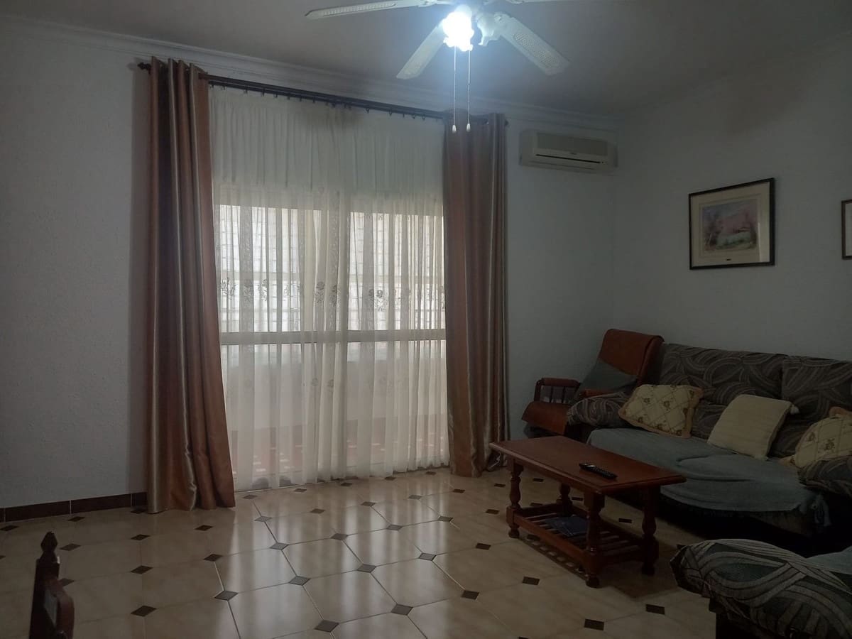 6 bedroom Townhouse for sale in Algodonales with garage - € 226,000 (Ref: 9084924)