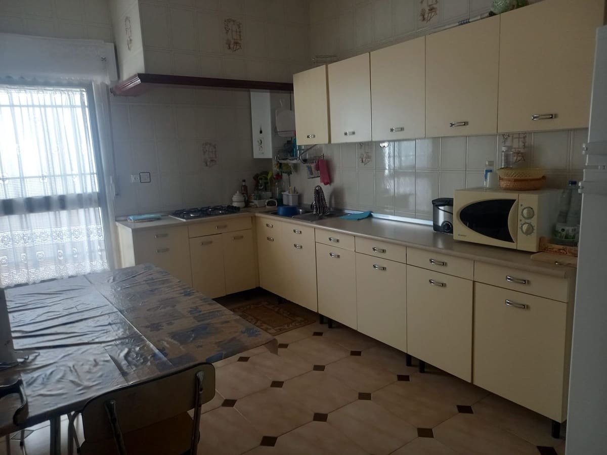 6 bedroom Townhouse for sale in Algodonales with garage - € 226,000 (Ref: 9084924)