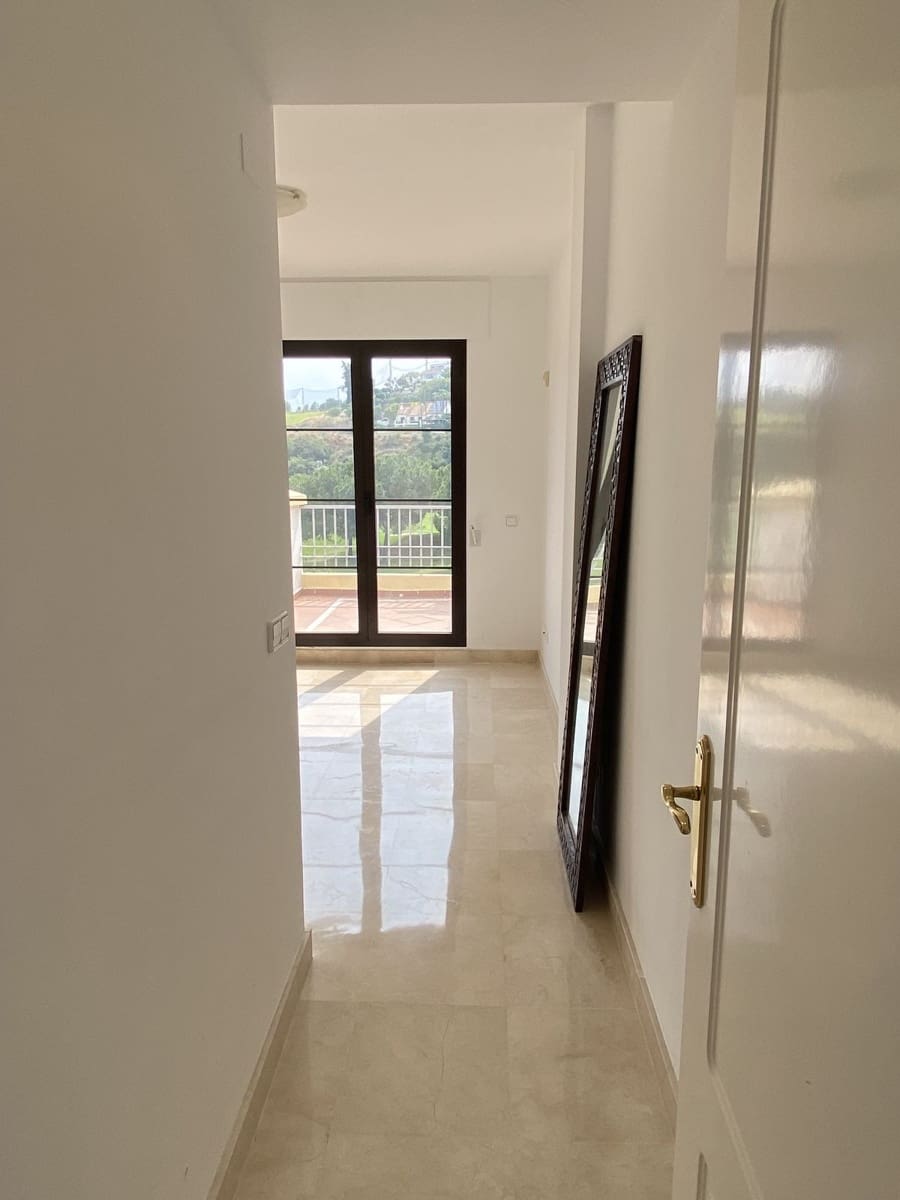 3 soveværelse Penthouse til salg i Benahavis med swimmingpool garage - € 480.000 (Ref: 9101402)