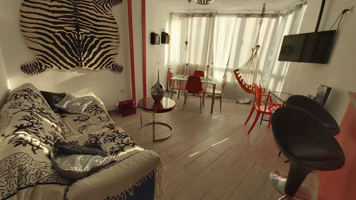 2 slaapkamer Appartement te koop in Calahonda met zwembad - € 259.500 (Ref: 9180430)