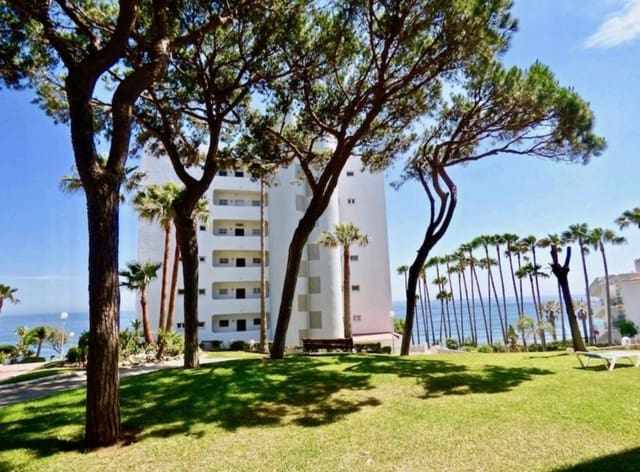 Apartamento de 2 habitaciones en Calahonda, Mijas en venta con piscina - 259.500 € (Ref: 9180430)