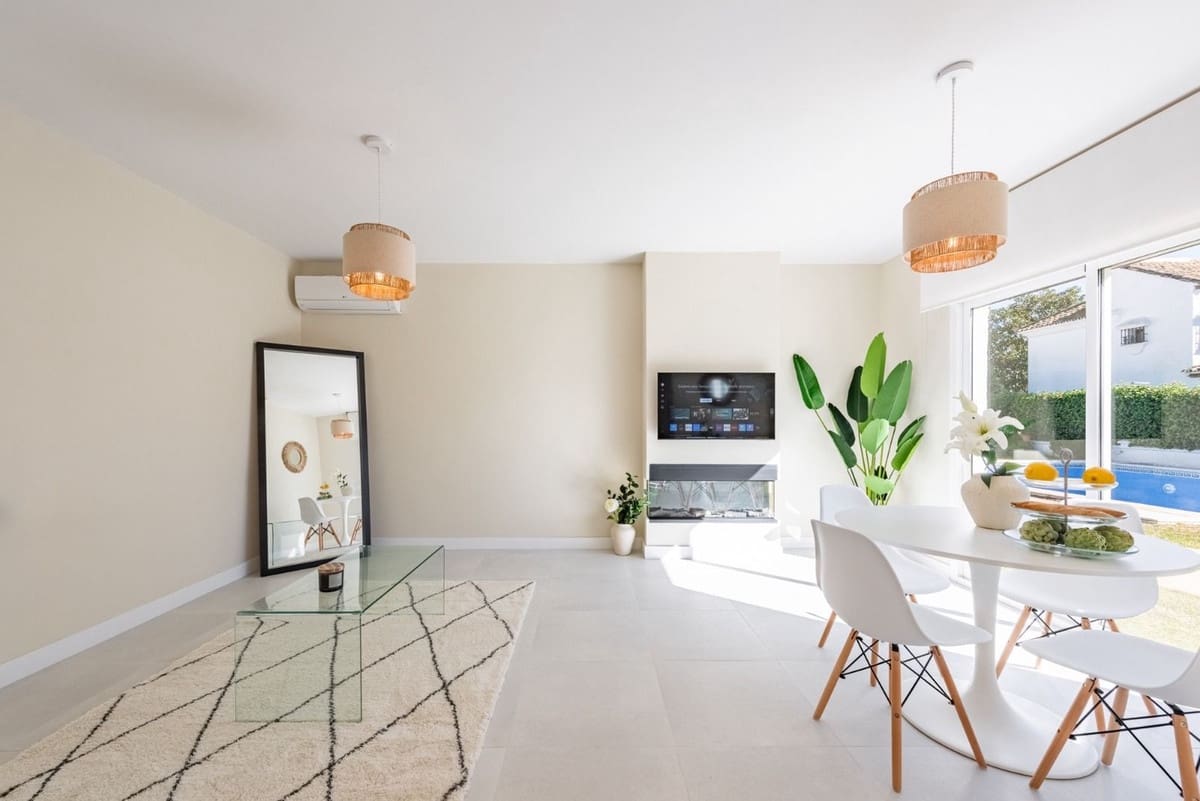 2 soveværelse Bungalow til salg i San Pedro de Alcantara med swimmingpool garage - € 549.000 (Ref: 9201536)