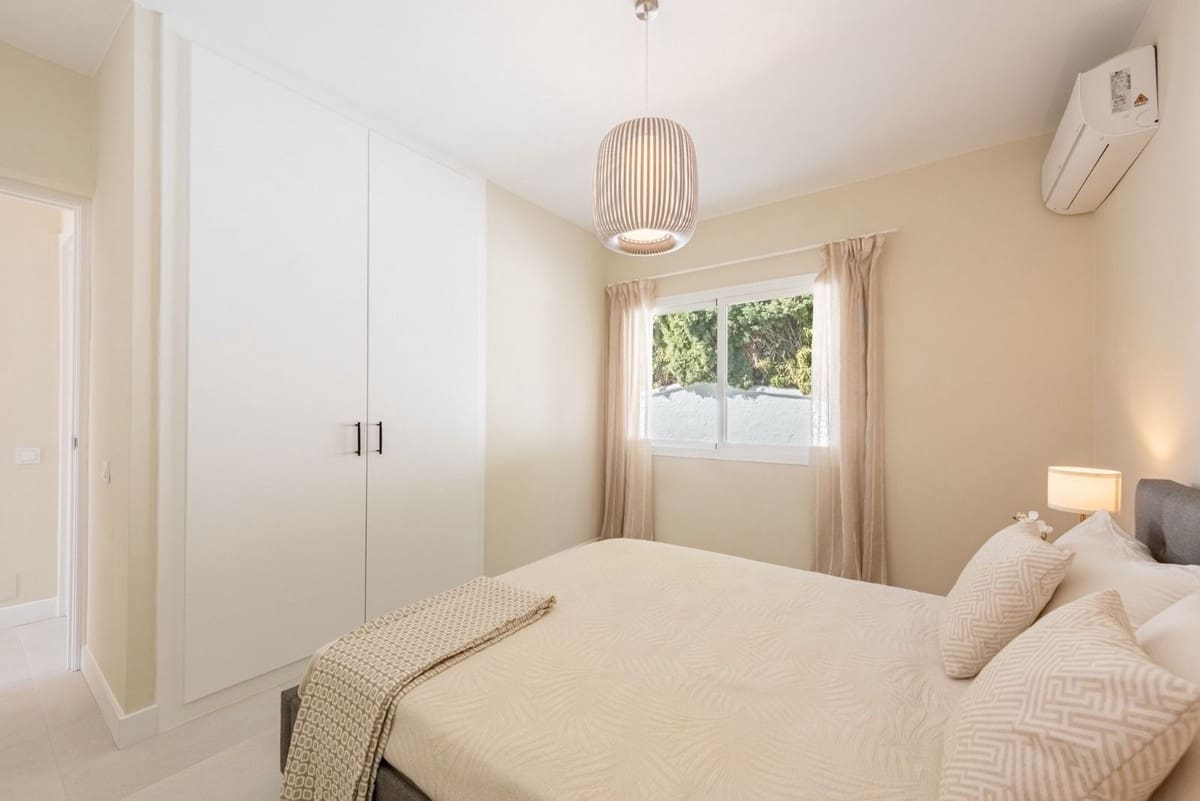 2 soveværelse Bungalow til salg i San Pedro de Alcantara med swimmingpool garage - € 549.000 (Ref: 9201536)