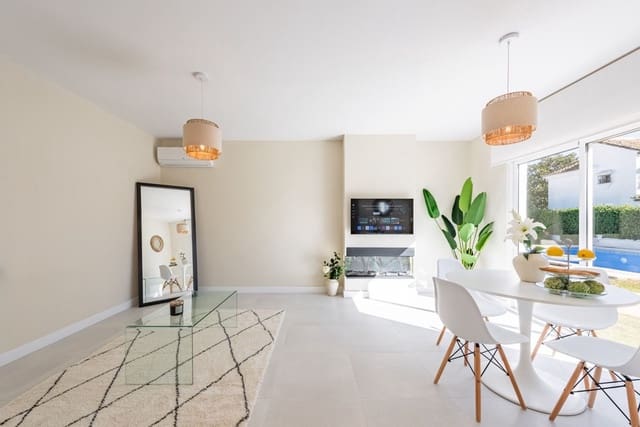 2 sypialnia Bungalow na sprzedaż w Nueva Alcántara, Marbella z basenem garażem - 549 000 € (Ref: 9201536)