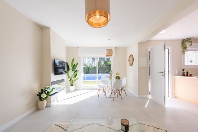 2 quarto Bungalow para venda em Nueva Alcántara, Marbella com piscina garagem - 529 000 € (Ref: 9201536)