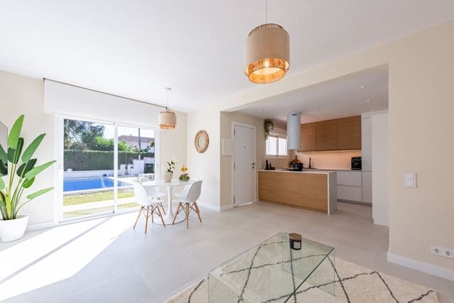 2 quarto Bungalow para venda em Nueva Alcántara, Marbella com piscina garagem - 529 000 € (Ref: 9201536)