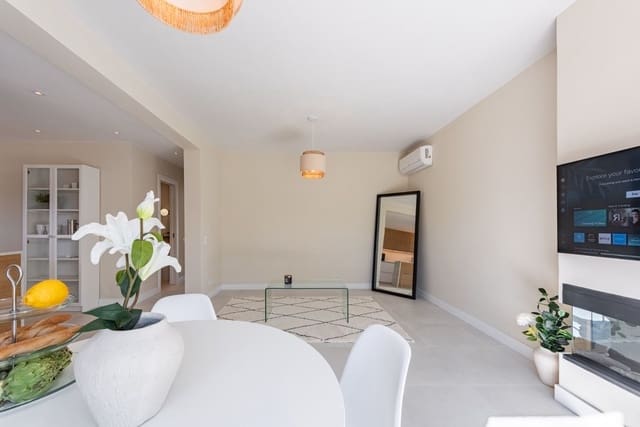 2 quarto Bungalow para venda em Nueva Alcántara, Marbella com piscina garagem - 529 000 € (Ref: 9201536)