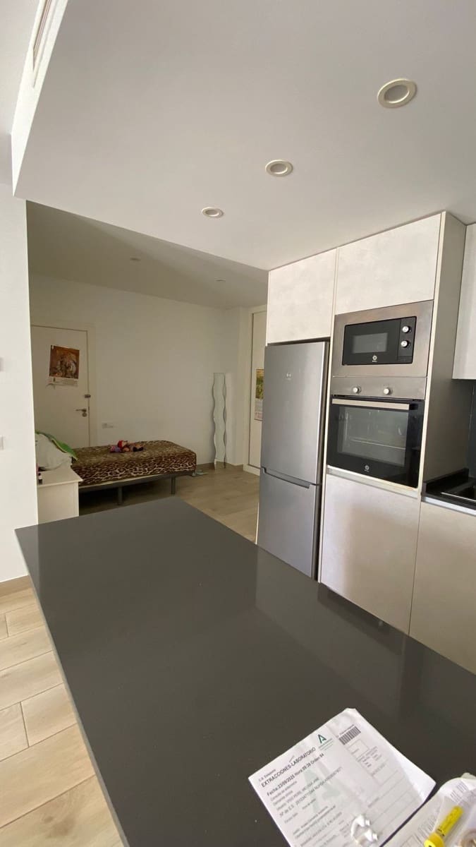 4 soveværelse Lejlighed til salg i Estepona med garage - € 475.000 (Ref: 9231967)