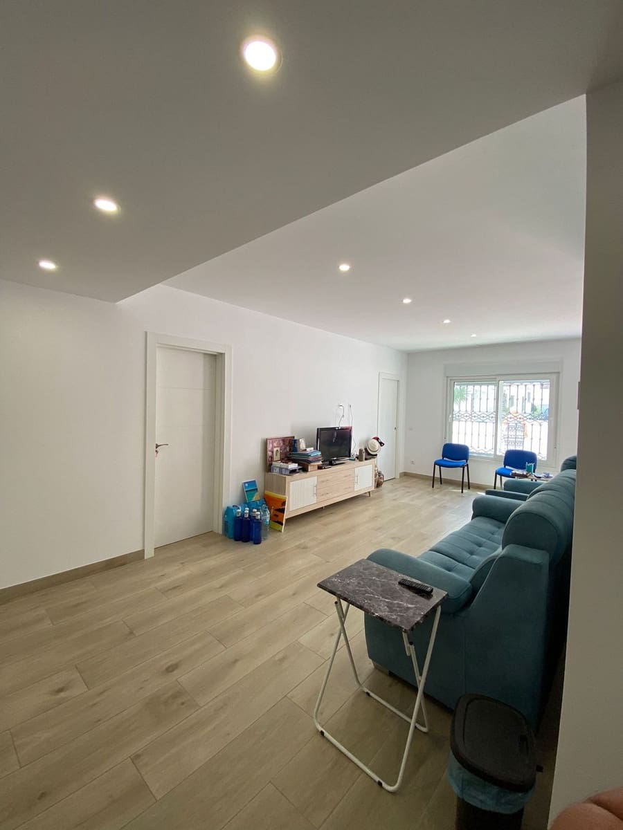 4 soveværelse Lejlighed til salg i Estepona med garage - € 475.000 (Ref: 9231967)