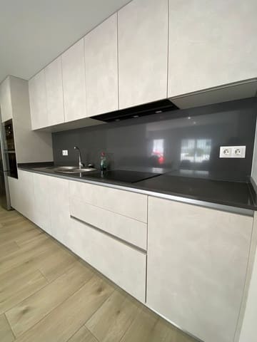 4 chambre Appartement à vendre à Puerto de Estepona, Estepona avec garage - 430 000 € (Ref: 9231967)
