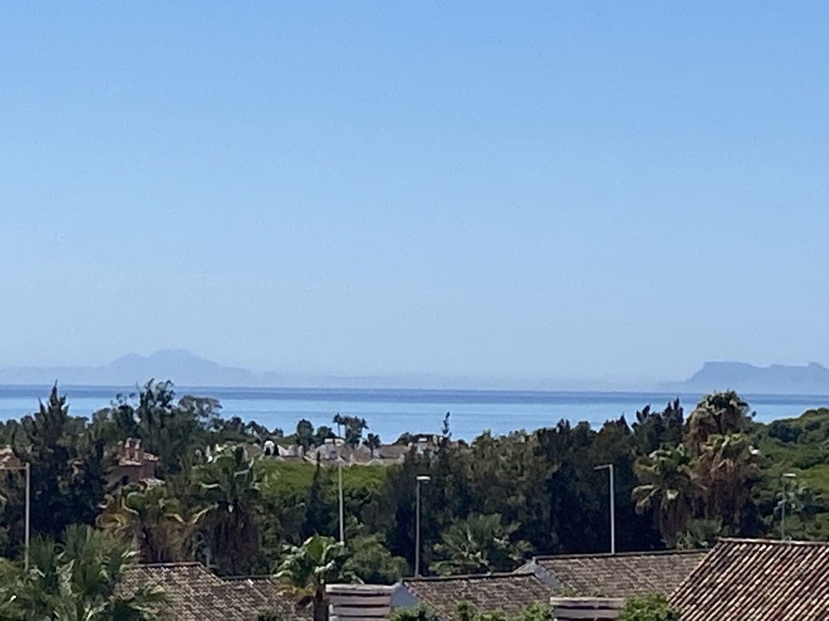 2 soveværelse Penthouse til salg i New Golden Mile med swimmingpool garage - € 290.000 (Ref: 9235922)