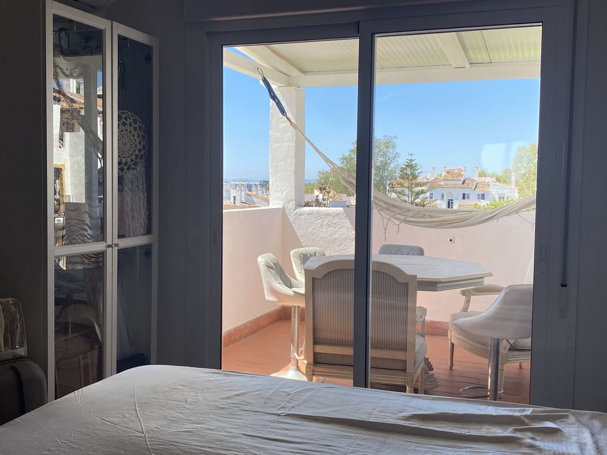 2 soveværelse Penthouse til salg i New Golden Mile med swimmingpool garage - € 290.000 (Ref: 9235922)