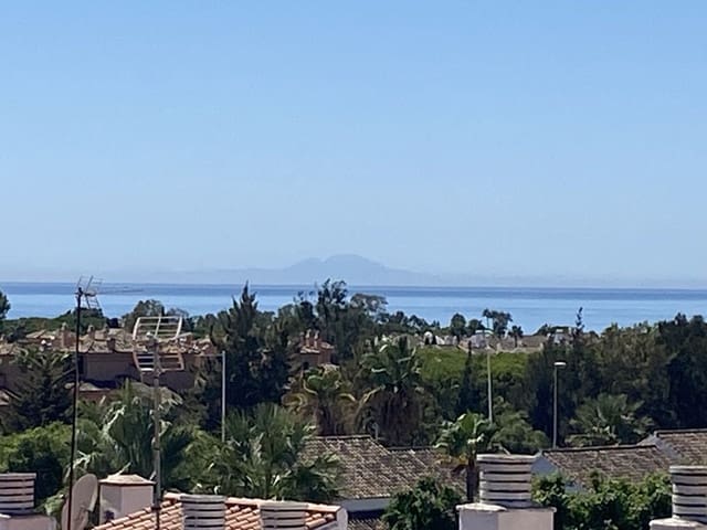 2 sovrum Takvåning till salu i Nueva Atalaya, Estepona med pool garage - 290 000 € (Ref: 9235922)