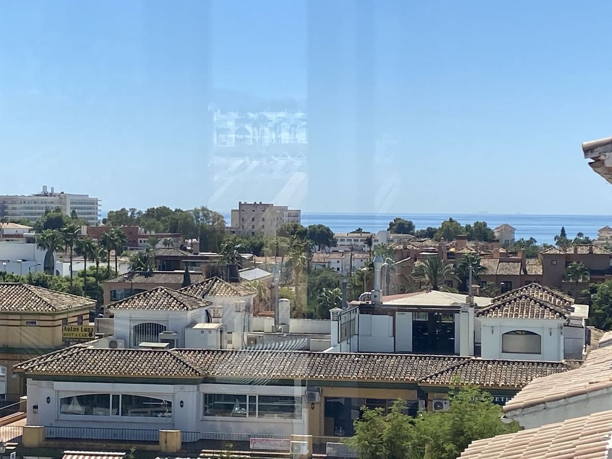 2 sypialnia Penthouse na sprzedaż w New Golden Mile z basenem garażem - 290 000 € (Ref: 9235922)