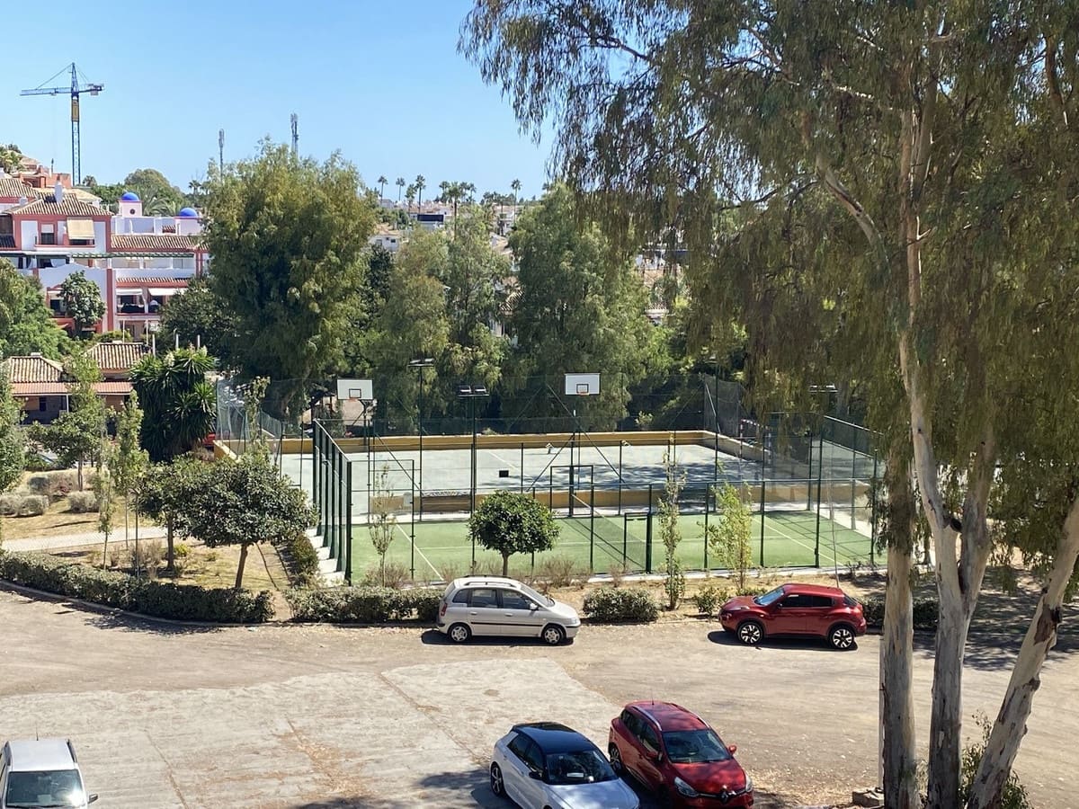 2 Zimmer Penthouse zu verkaufen in New Golden Mile mit Pool Garage - 290.000 € (Ref: 9235922)