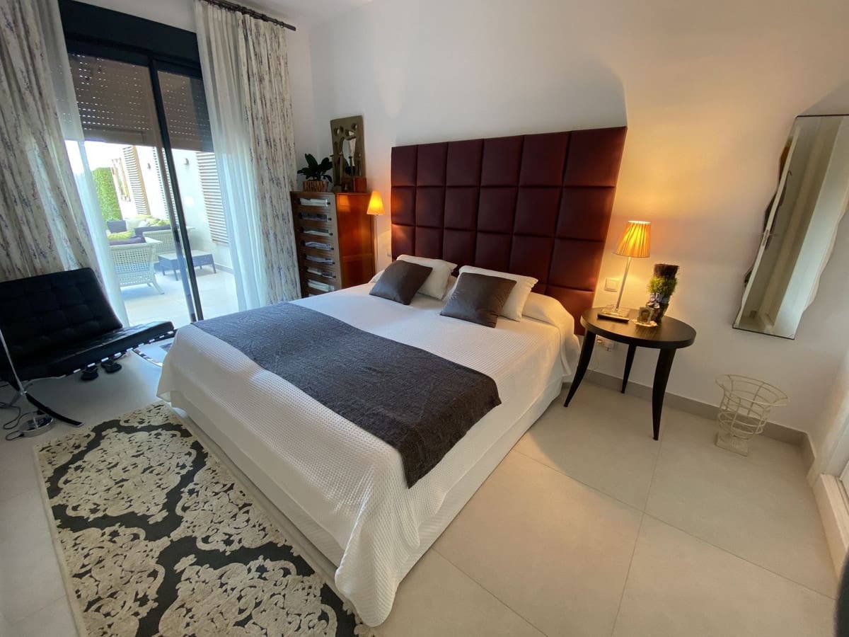 3 sypialnia Apartament na sprzedaż w Bahia de Casares z basenem garażem - 1 195 000 € (Ref: 9352997)