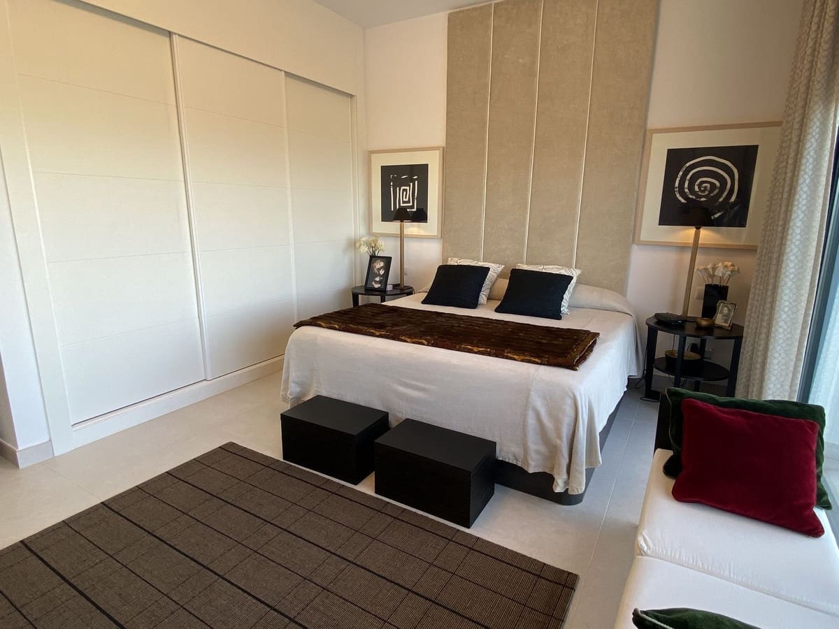 3 sypialnia Apartament na sprzedaż w Bahia de Casares z basenem garażem - 1 195 000 € (Ref: 9352997)