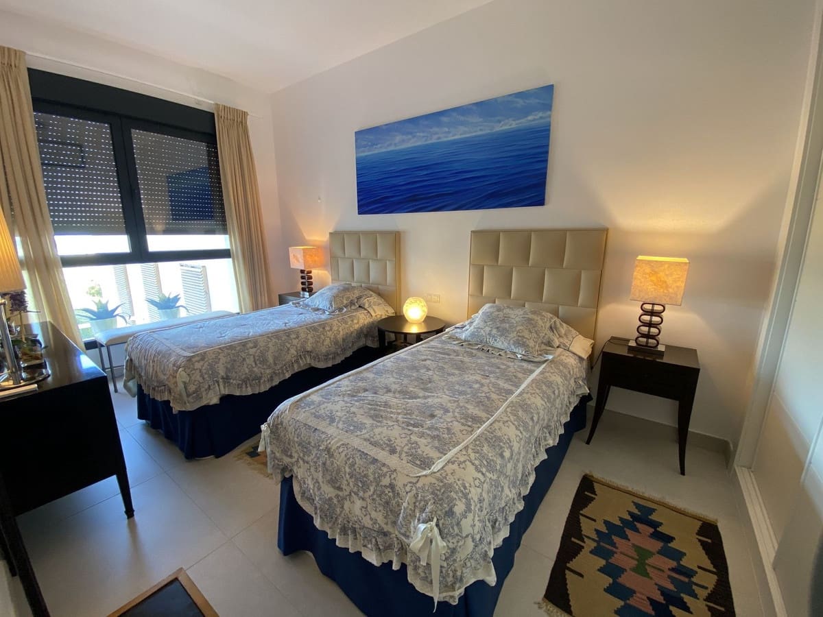 3 sypialnia Dom na sprzedaż w Bahia de Casares z basenem garażem - 1 195 000 € (Ref: 9352997)