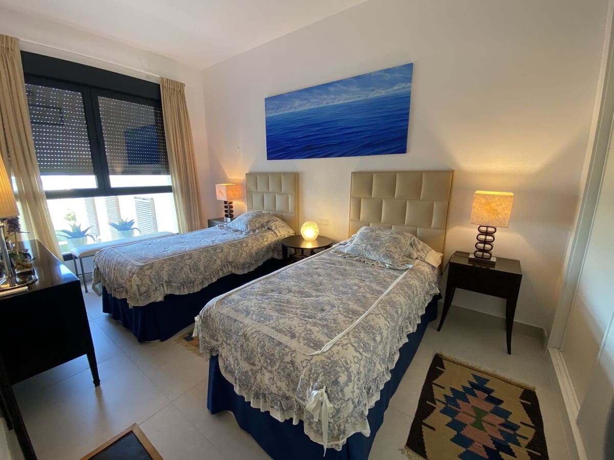 3 sypialnia Dom na sprzedaż w Bahia de Casares z basenem garażem - 1 195 000 € (Ref: 9352997)