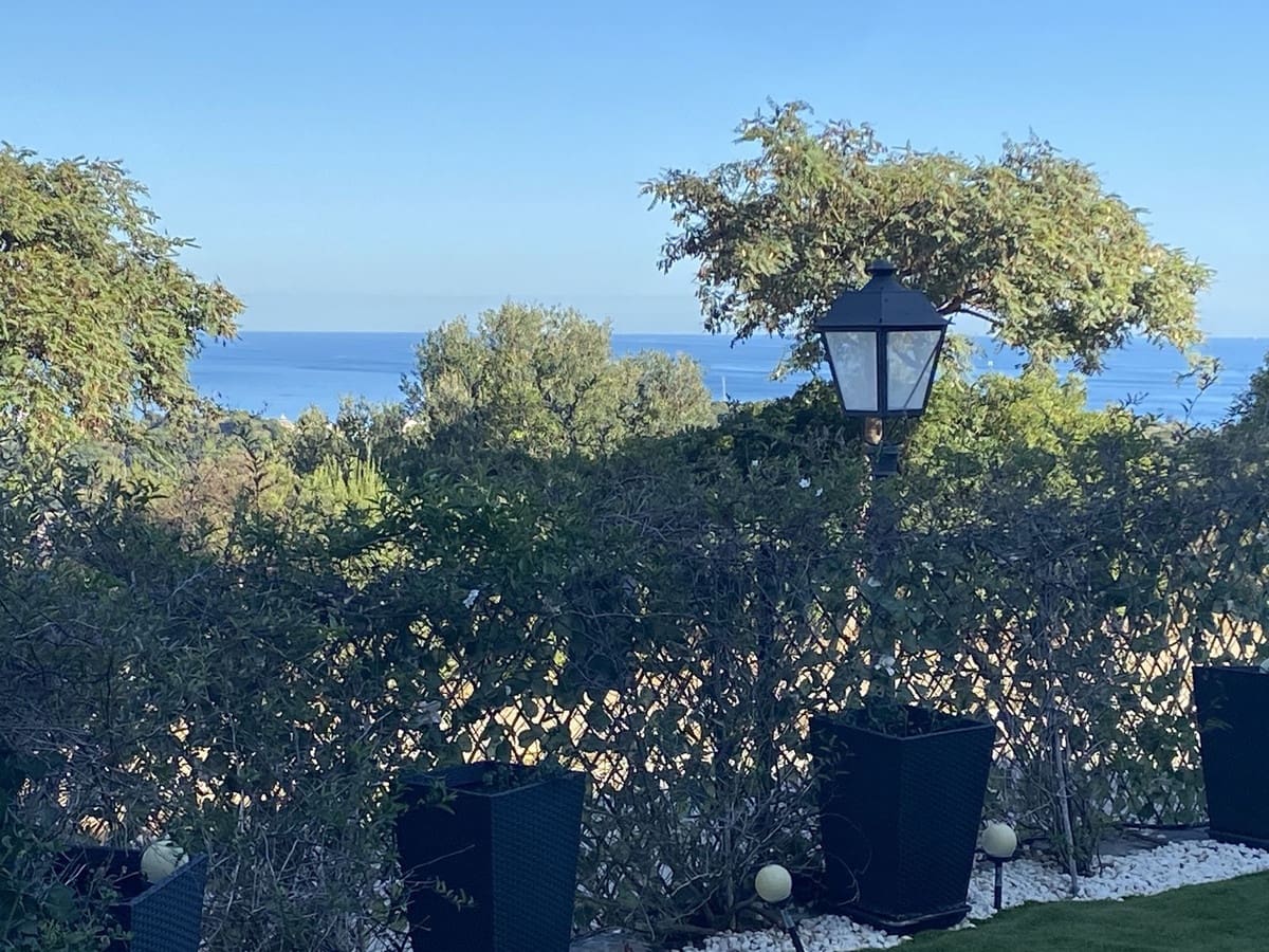 3 slaapkamer Huis te koop in Bahia de Casares met zwembad garage - € 1.195.000 (Ref: 9352997)