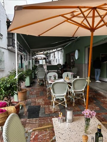 Restaurant/Bar for sale in San Pedro de Alcántara Pueblo, Marbella - € 55,000 (Ref: 9369196)
