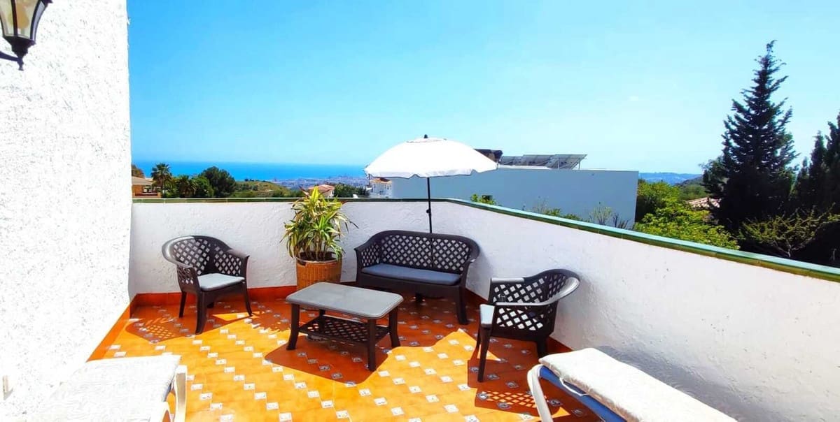 4 slaapkamer Villa te koop in Mijas Costa met garage - € 1.795.000 (Ref: 9399992)