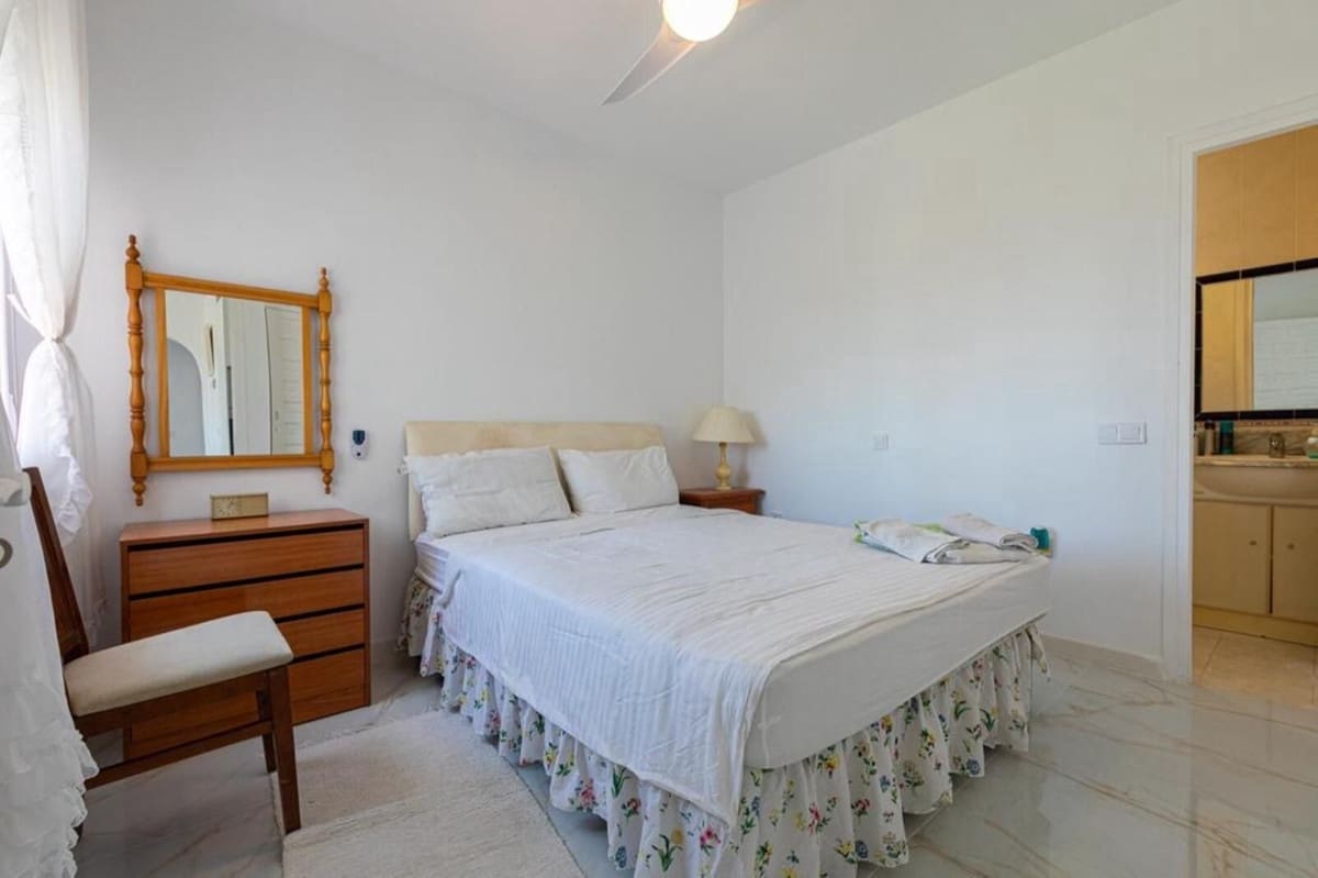 3 camera da letto Villa da affittare in Marbella con piscina garage - 4.000 € (Rif: 9402919)