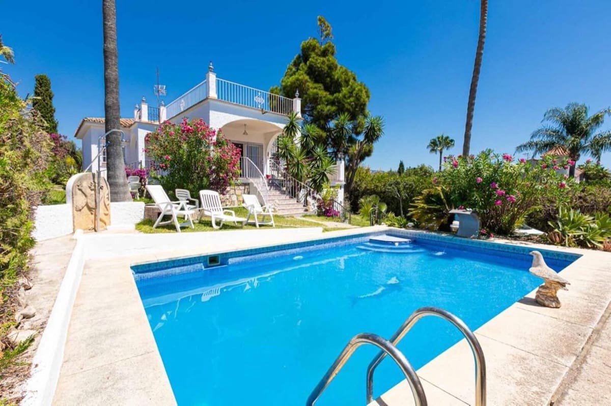 3 camera da letto Villa da affittare in Marbella con piscina garage - 4.000 € (Rif: 9402919)