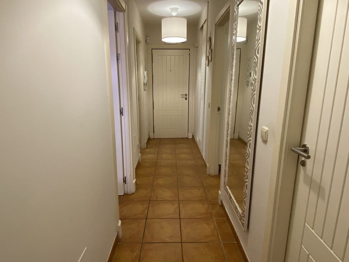 1 soverom Leilighet til salgs i Benahavis med svømmebasseng garasje - € 260 000 (Ref: 9405777)