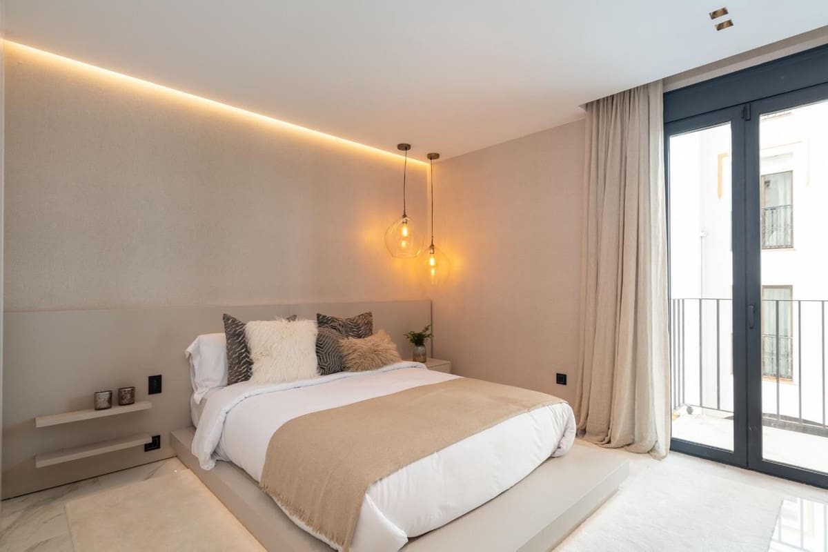 3 soveværelse Strandlejlighed til leje i Puerto Banus med garage - € 9.500 (Ref: 9508041)