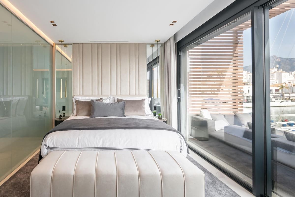 3 soveværelse Strandlejlighed til leje i Puerto Banus med garage - € 9.500 (Ref: 9508041)