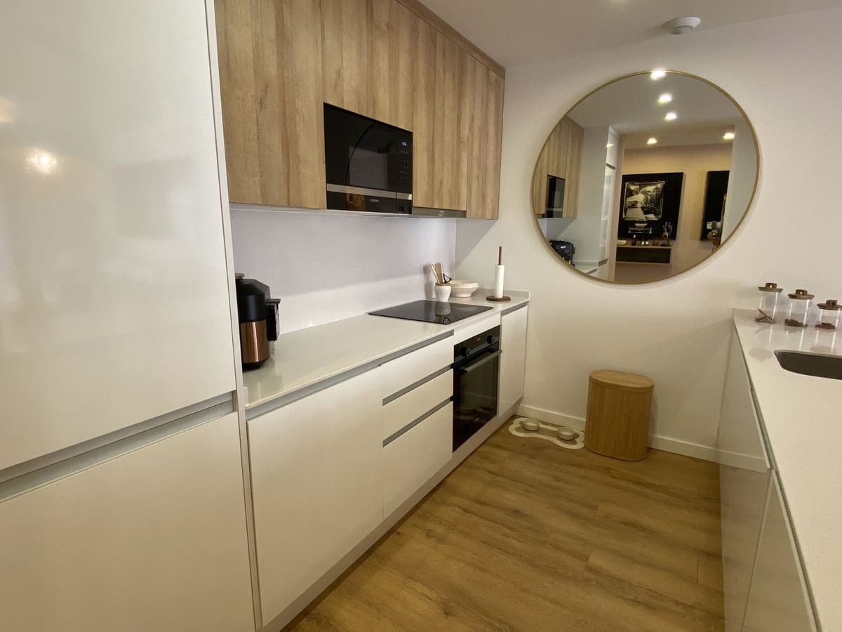 2 camera da letto Appartamento sulla Spiaggia in vendita in Estepona con piscina garage - 645.000 € (Rif: 9558985)