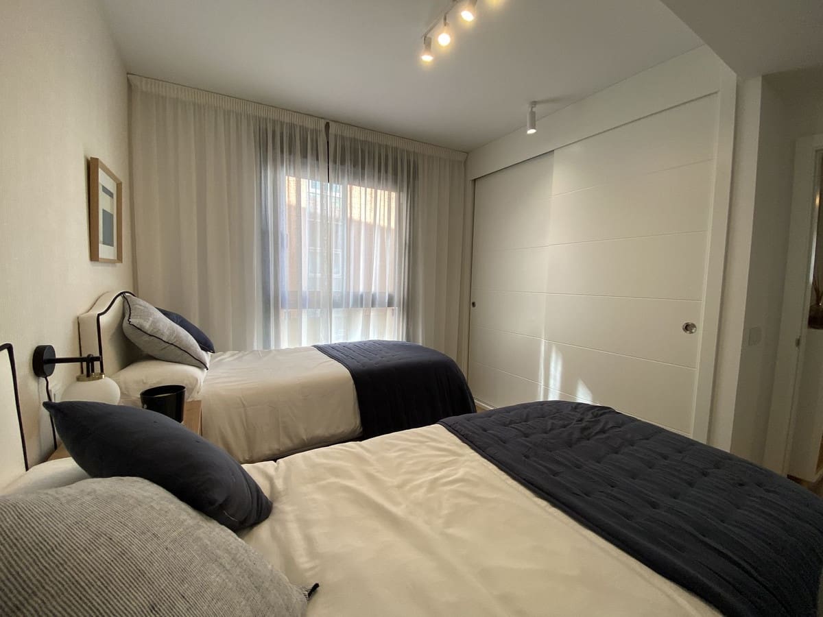 2 bedroom Beach Apartment for sale in Estepona with pool garage - € 645,000 (Ref: 9558985)