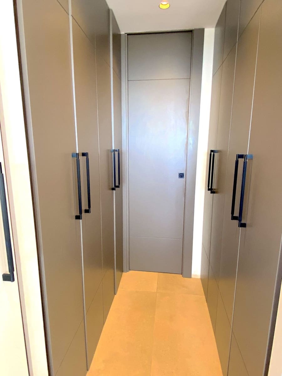 4 sovrum Radhus till salu i La Quinta med pool garage - 1 495 000 € (Ref: 9559744)